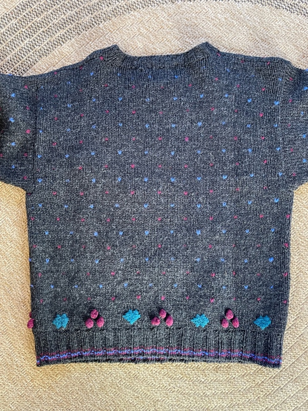 Vintage 1980s/1990s vintage Woolrich knit sweater,  "Swan" or "Goose" sweater - Picture 3 of 11